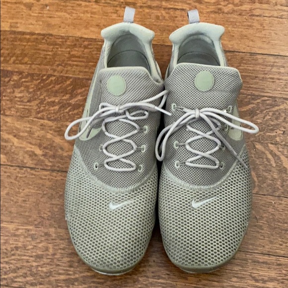 Nike Run-style Sneaker - Picture 1 of 4
